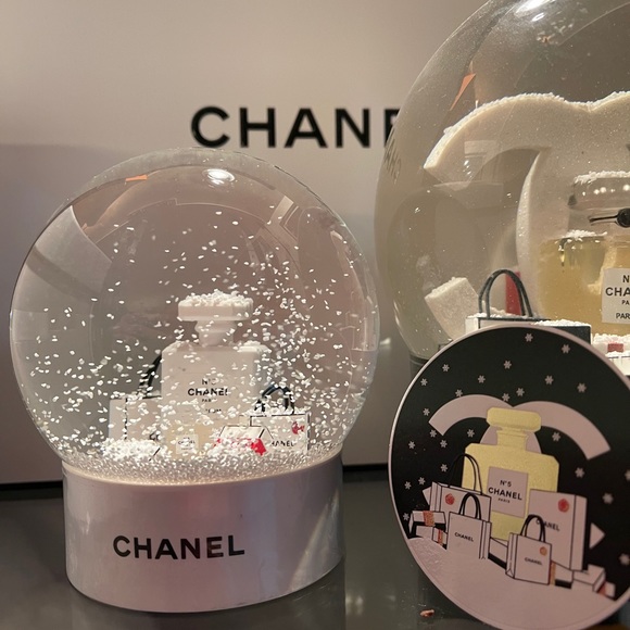 CHANEL Other - CHANEL Ultra Rare SnowBall Globe